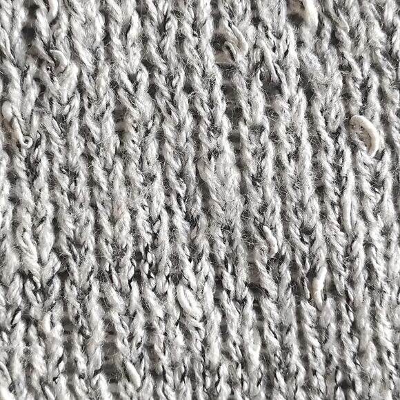 Almost Famous Geometric Fox Graphic Lightweight Knit Grays & White Sweater M - Picture 8 of 10